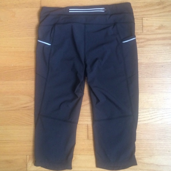 ATHLETA Black Yoga Cropped Pants - Picture 3 of 3